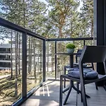 Apartman Shellter - Day