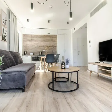 アパート Shellter - Day *